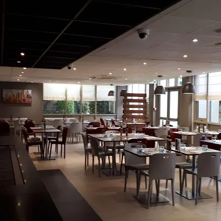 Hotel Campanile Marne-la-vallée - Torcy 3*