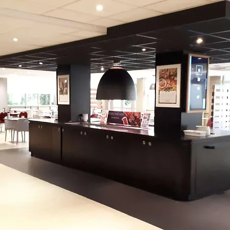 Hotel Campanile Marne-la-vallée - 3*