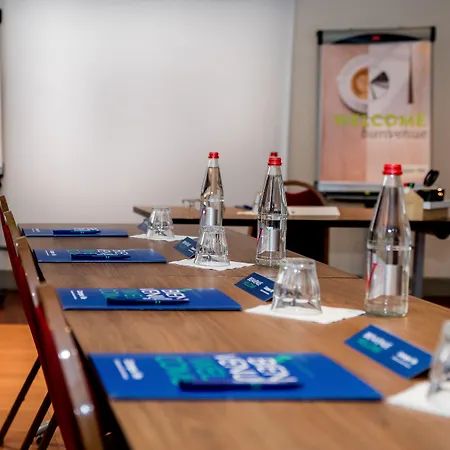 Campanile Marne-la-vallée - Hotel Torcy (Seine-et-Marne)