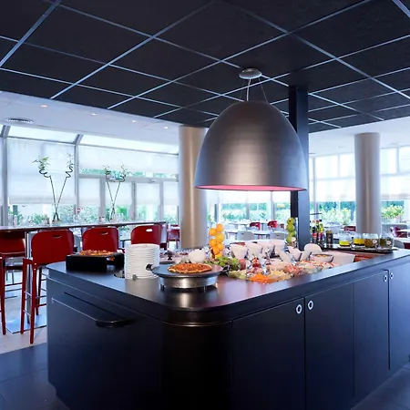 Hotel Campanile Marne-la-vallee -
