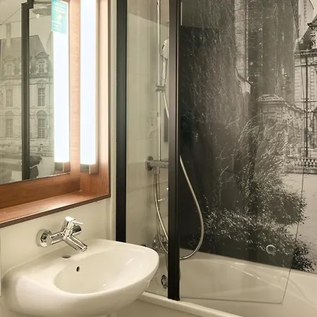 Hotel Campanile Marne-la-vallee - 3*