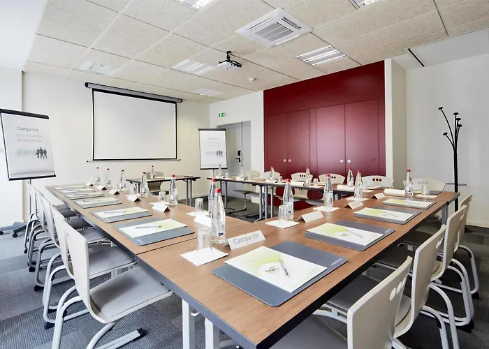 Campanile Marne-la-vallee - Hotel 3*